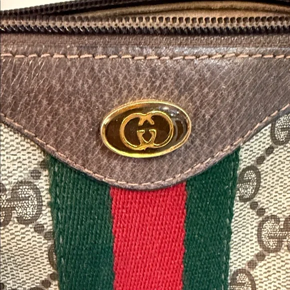 Vintage Gucci Monogram Canvas Bag with Red and Green Accent - Picture 4 of 15